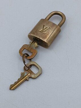 Authentic Louis Vuitton 318 PadLock & 2 Keys Gold Brass
